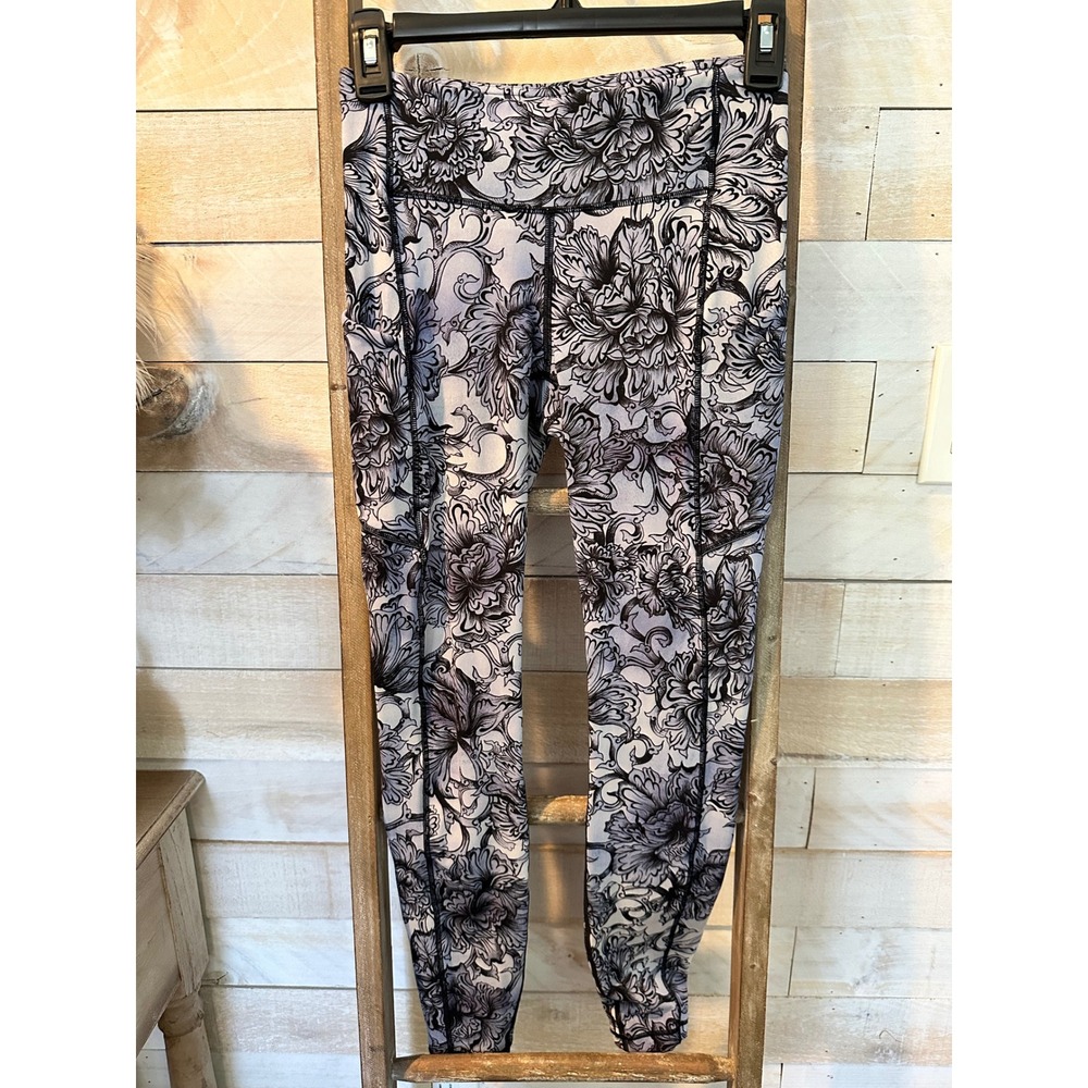 Lululemon Speed Up Tight 28 Flowerescent Black White Floral Leggings Size 4